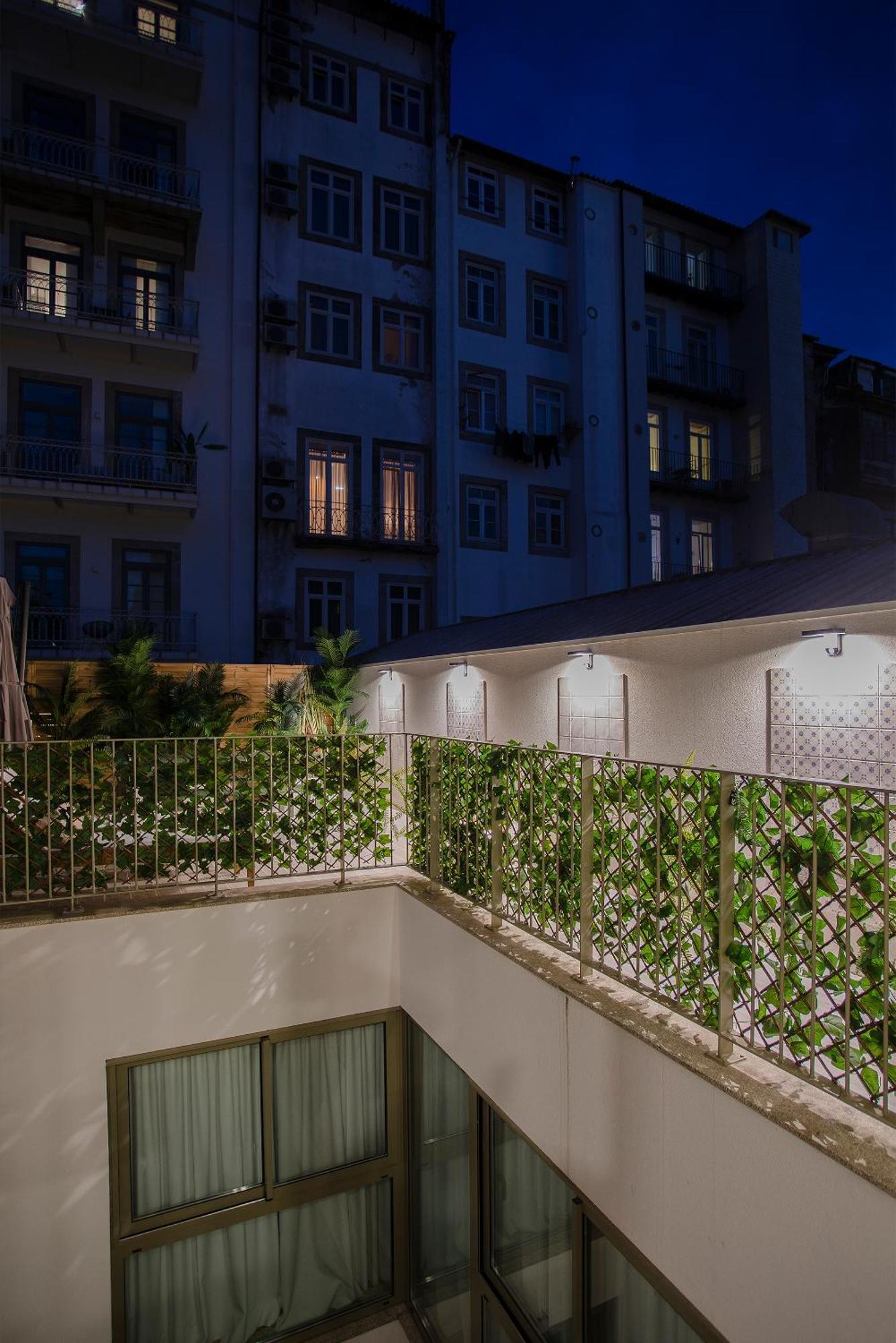Апартаменти Liiiving In Porto - Soho Urban Retreat Екстер'єр фото